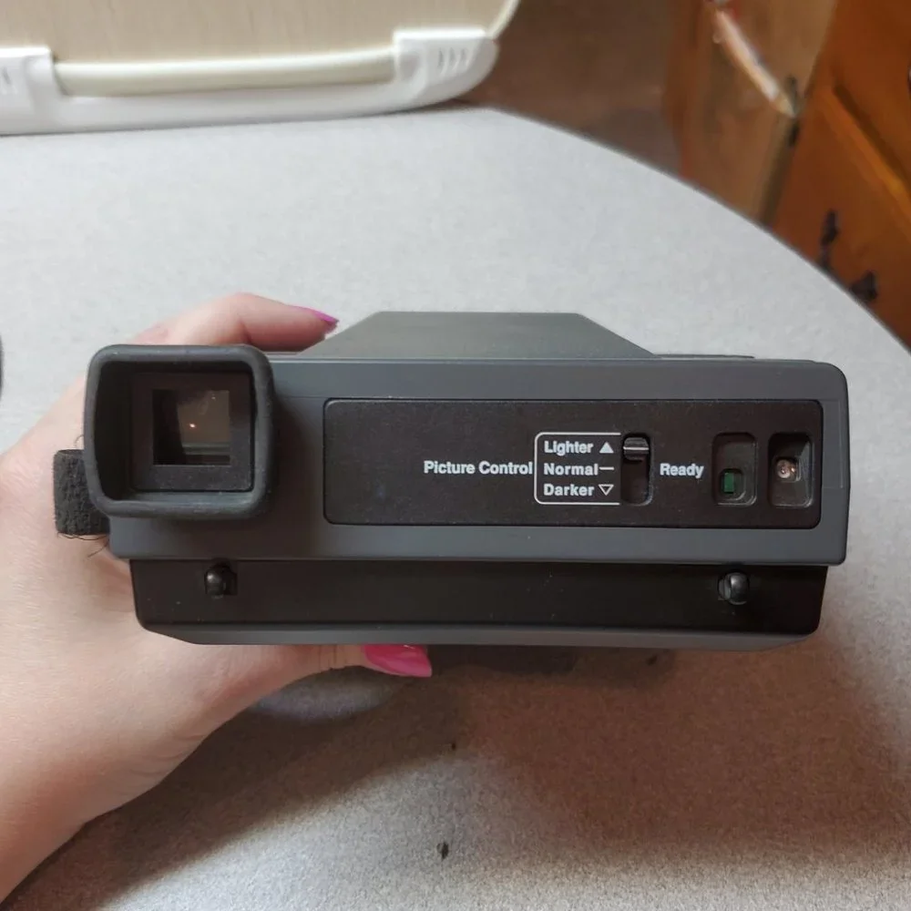 POLAROID Spectra 2 Instant Film Camera (comes with booklets, strap & case) Good